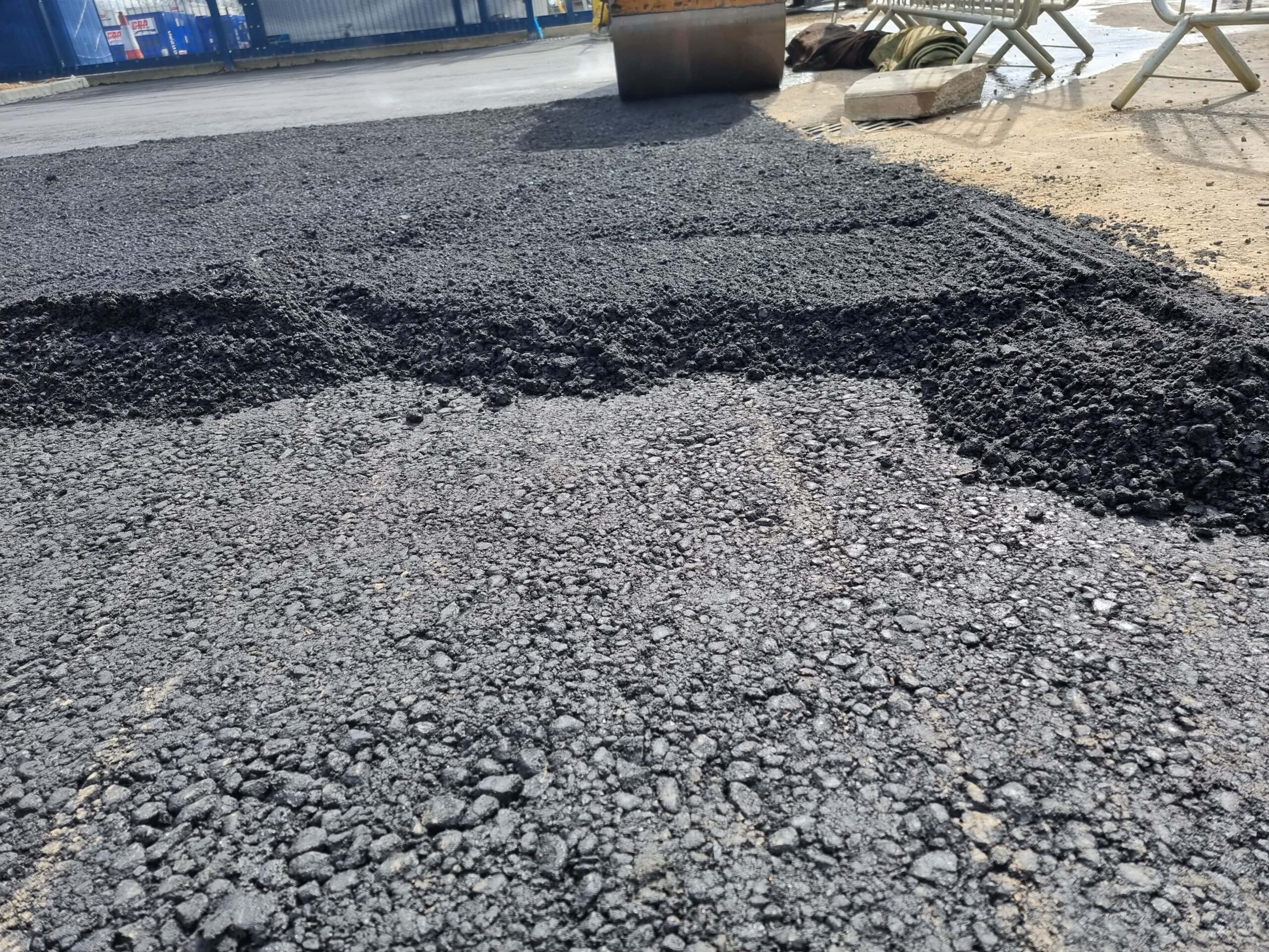 This is tarmac being laid by Watton Driveway Solutions